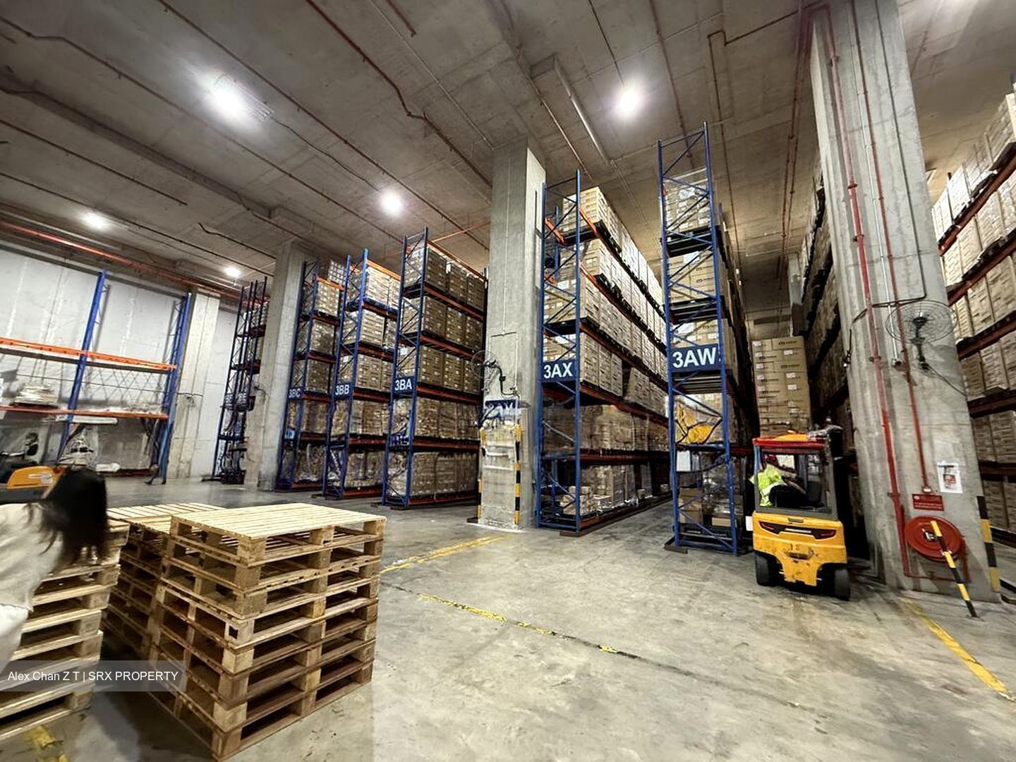 Jalan Buroh (D22), Warehouse #578701231